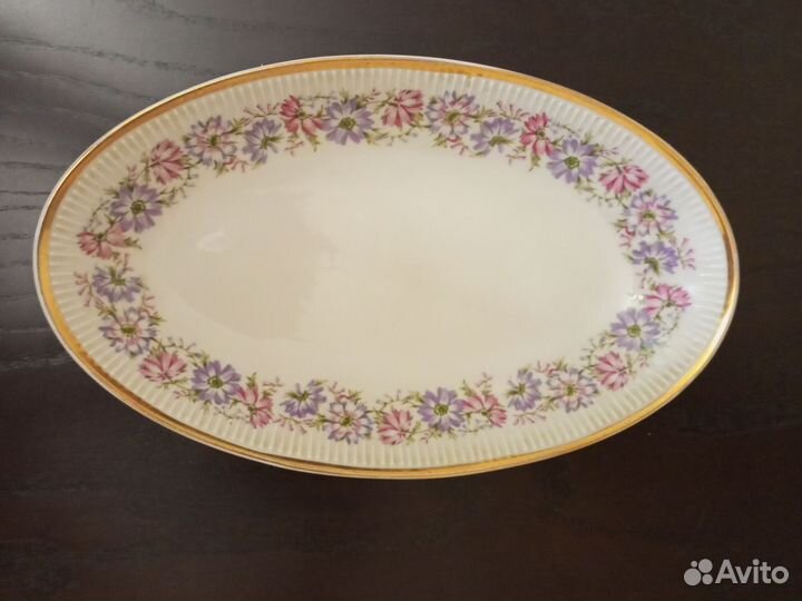 Блюдо фарфор