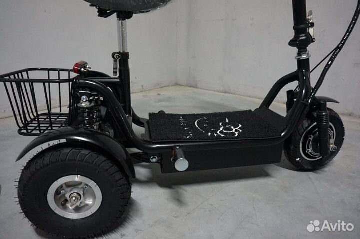 Трехколесный электрический скутер складной новый