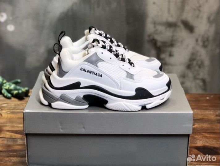 Balenciaga triple s 10 расцветок