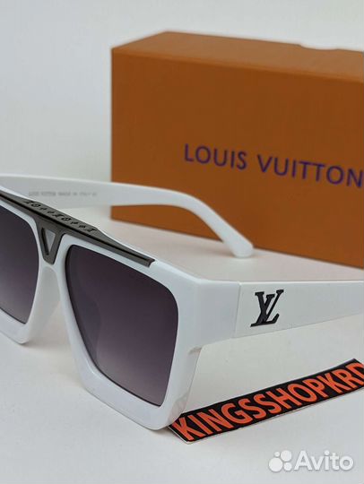 Солнцезащитные очки Louis Vuitton