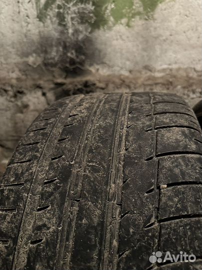 Triangle Sports TH201 275/35 R19 103H