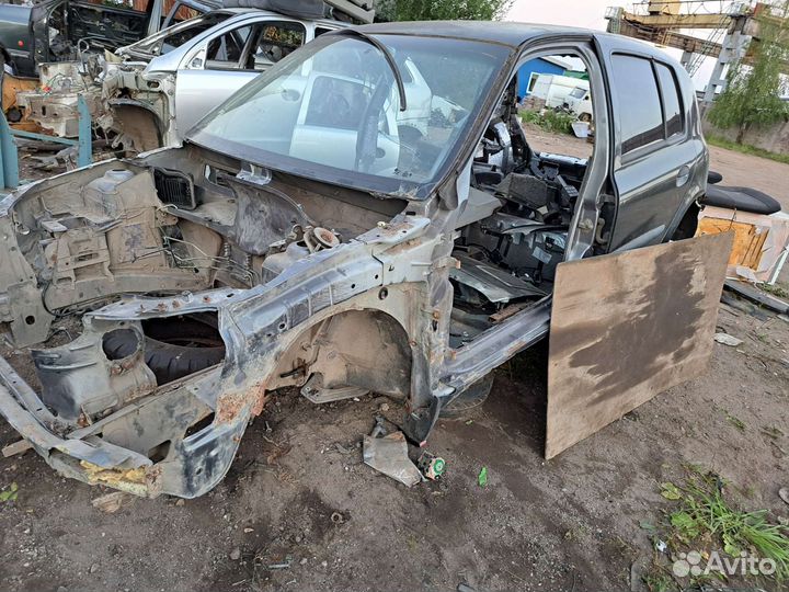 Рено Клио 2 кузов