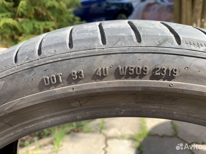 Pirelli P Zero PZ4 225/40 R19 и 255/35 R19 96Y