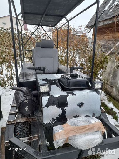 Гусеничный вездеход