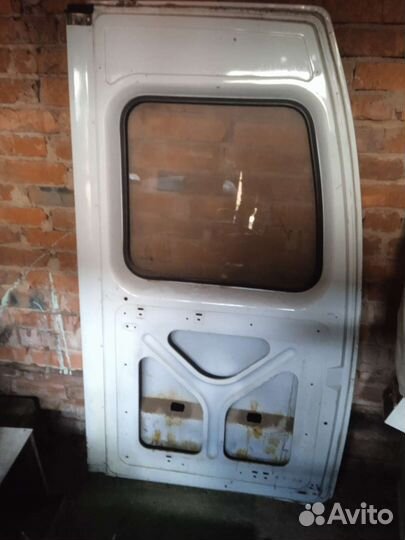 Дверь задняя газель