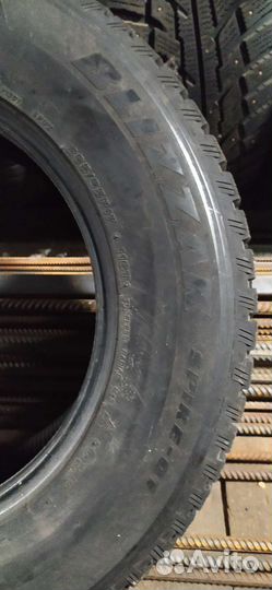 Bridgestone Blizzak Spike-01 265/65 R17