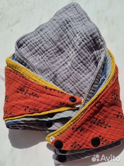 Слюнявчик нагрудник муслиновый