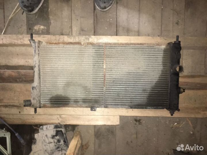 Радиатор охлаждения Opel Kadett E