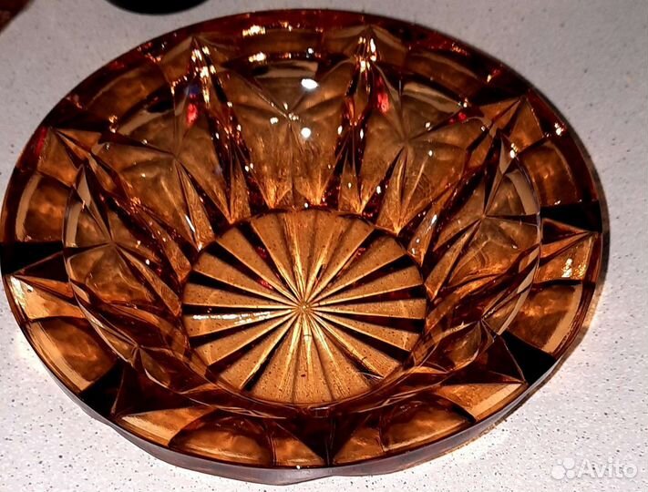 Ваза, салатник карамельное белое стекло хрусталь