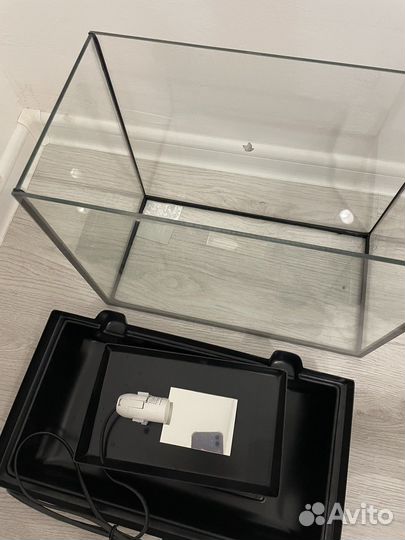Аквариум с крышкой и подсветкой