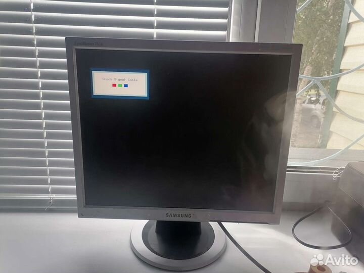 Samsung SyncMaster 710N