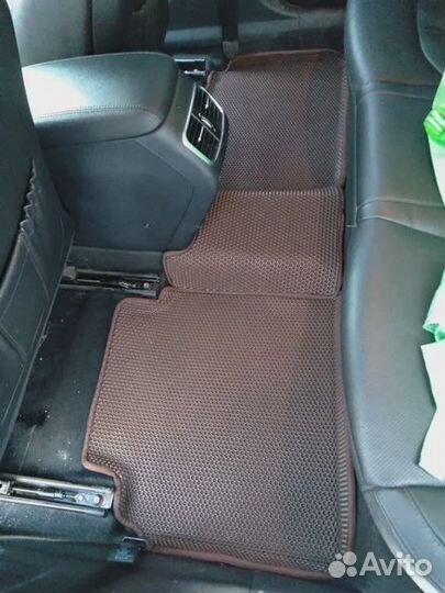 Ева автоковрики 3Д с бортиками Rezvani