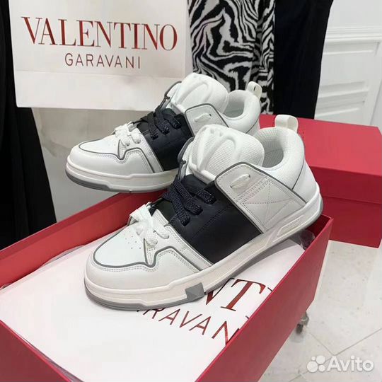 Кроссовки Valentino