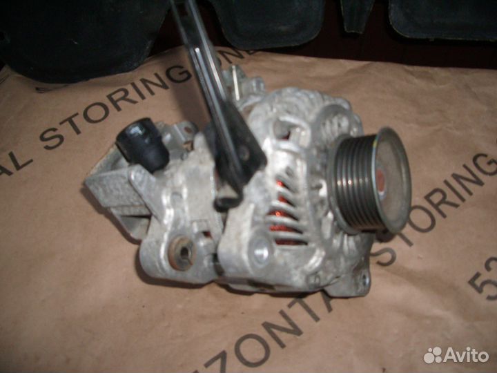 Генератор на Хонда Цивик 4Д с 2005г V-1.8