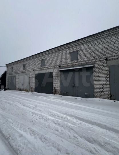 Гараж, > 30 м²