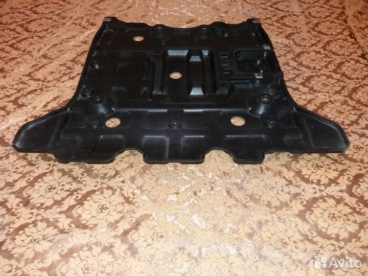 Пыльник защиты двигателя(картера) для Toyota LC200