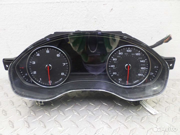 Щиток приборов Audi A6 2015 4G8920984K