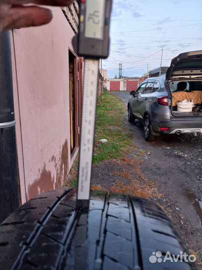 Continental CrossContact LX25 215/65 R16 98H