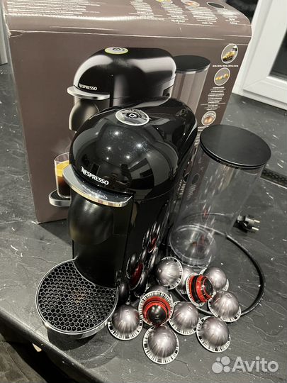 Кфемашина Nespresso Vertuo Plus