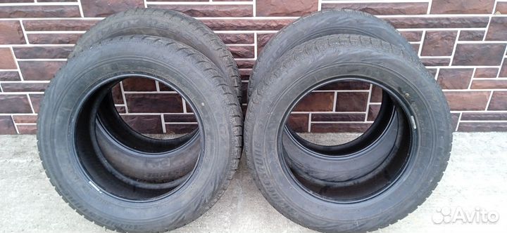 Bridgestone Blizzak Revo GZ 215/60 R16 95S