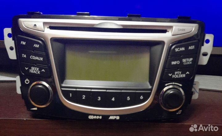 Магнитола с рамкой на Hyundai Solaris 1