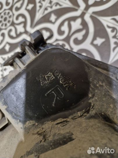 Передняя правая фара Land Cruiser Prado 150