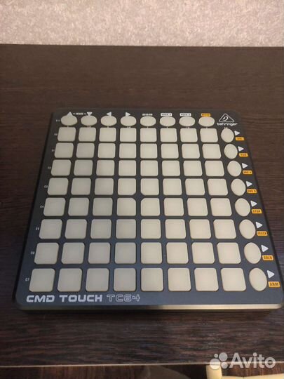 Behringer cmd touch tc64
