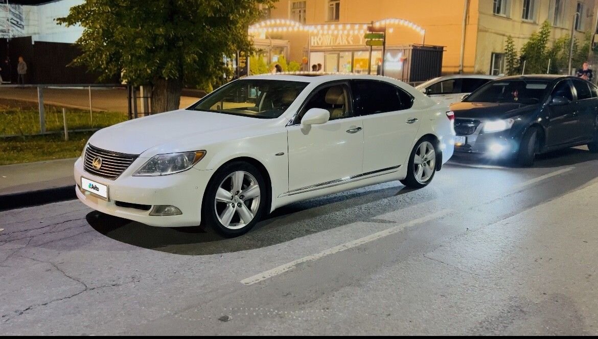 Lexus LS: фото владельца