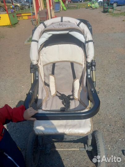 Коляска с перекидной ручкой