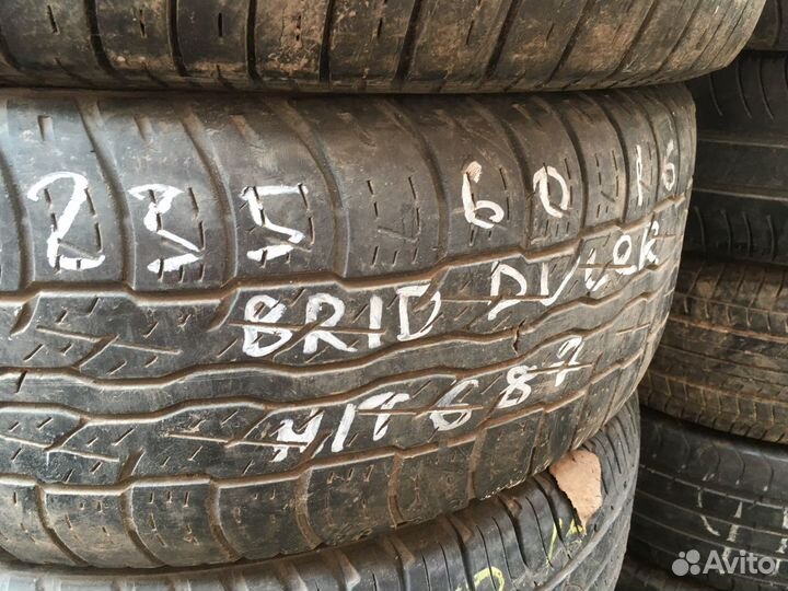 Bridgestone Dueler H/T D687 235/60 R16