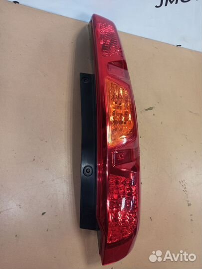 Фонарь задний правый Nissan X-trail T31