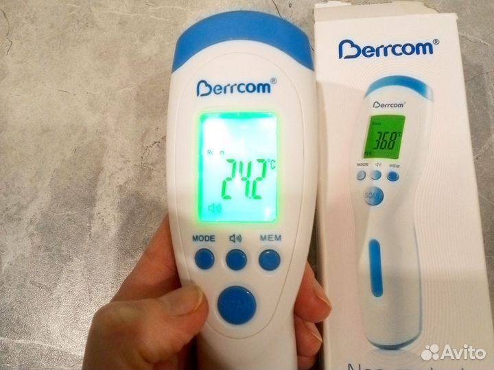 Бесконтактный инфракрасный термометр