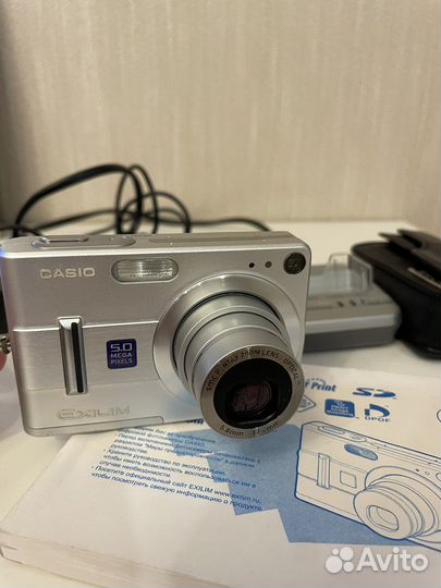 Компактный фотоаппарат casio