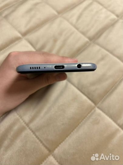 Samsung Galaxy A50, 4/64 ГБ