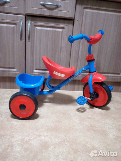 Детский трехколесный велосипед