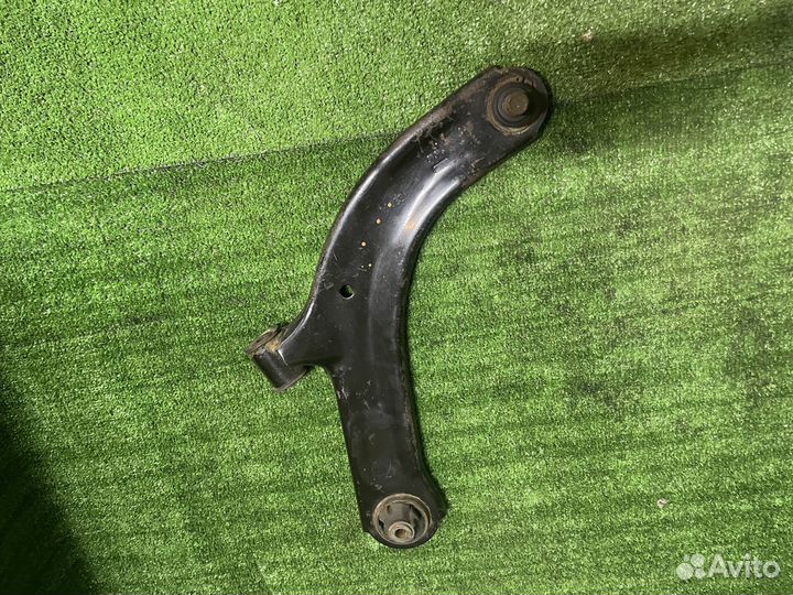 Рычаги подвески Nissan Tiida C11