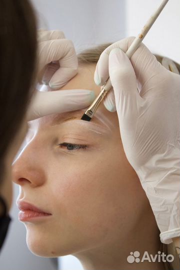 Бровист - визажист