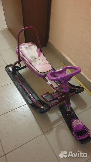 Детский снегокат со спинкой