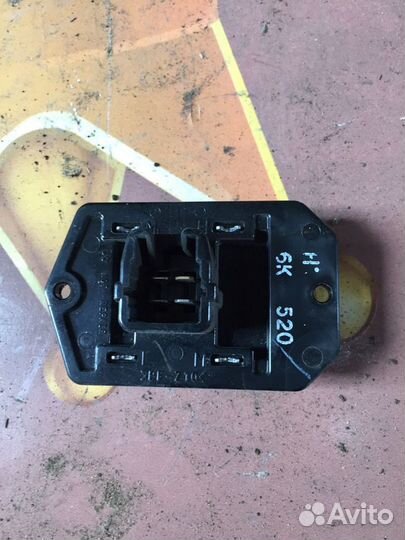Резистор печки Toyota Auris