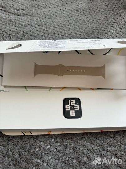 Часы Apple Watch SE 40мм