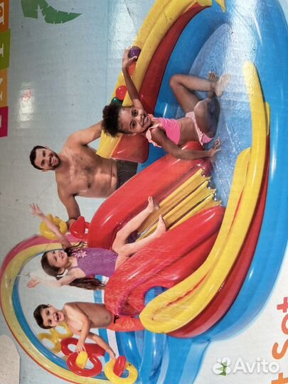 Детский надувной бассейн с горкой