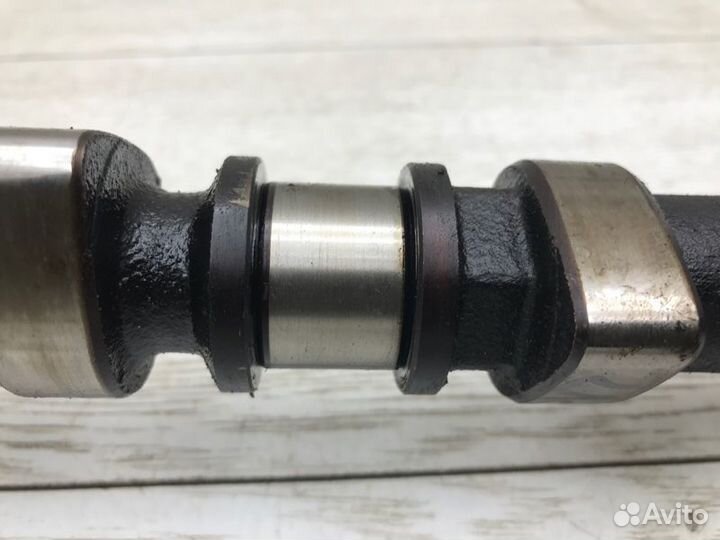 Распредвал впускной правый Mercedes S-Class W140