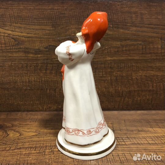 Статуэтка юная плясунья Чудово