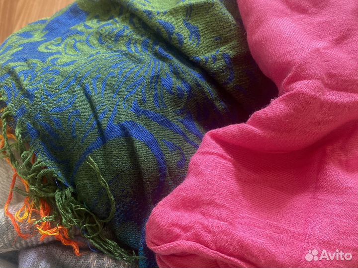 Палантин разноцветный и розовый шарфик