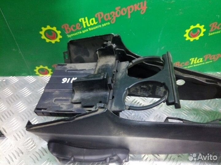 Подлокотник Nissan Almera N16 хечбэк 1.5 2004