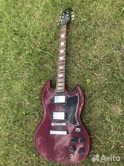 Продам электрогитару Ashton SG