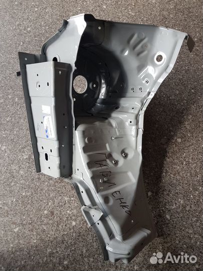 Брызговик лонжерона левый KIA Sorento 2009