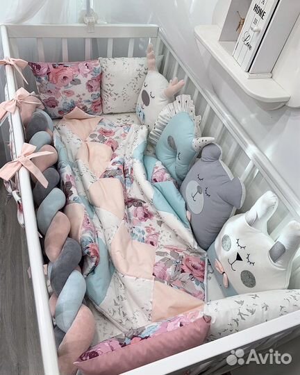 Комплект для новорожденного,Бортикив кроватку