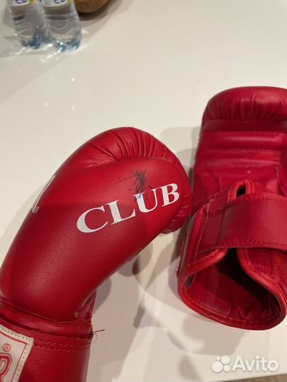 Боксерские перчатки и шлем детские