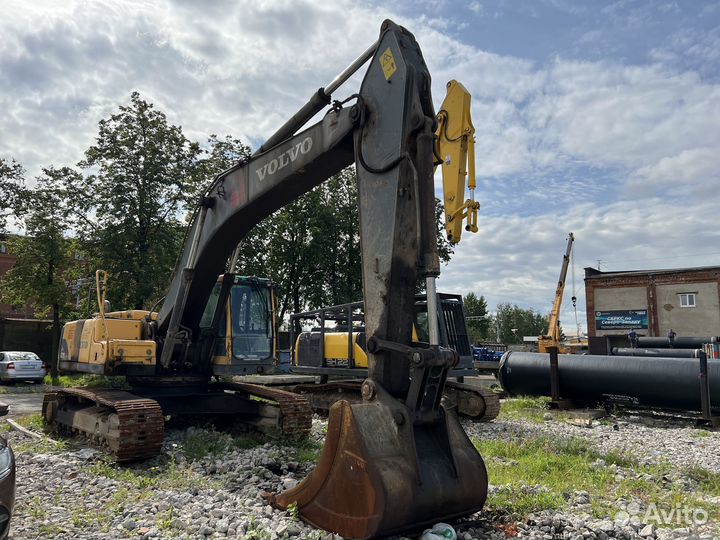 Гусеничный экскаватор Volvo EC290B LC, 2012